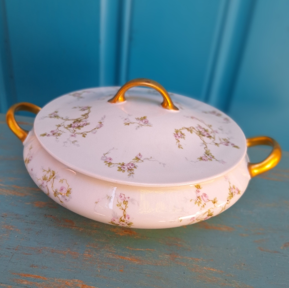 Limoges France Serving Bowl with Lid Pink Roses Gold Leaf Casserole Dish - Picture 2 of 15